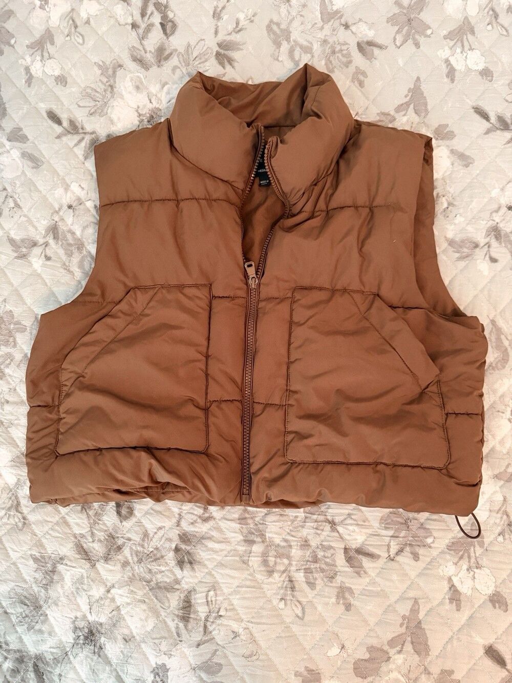 Love Tree Women’s M Rust Brown Puffer Vest Oversized Pockets Drawstring